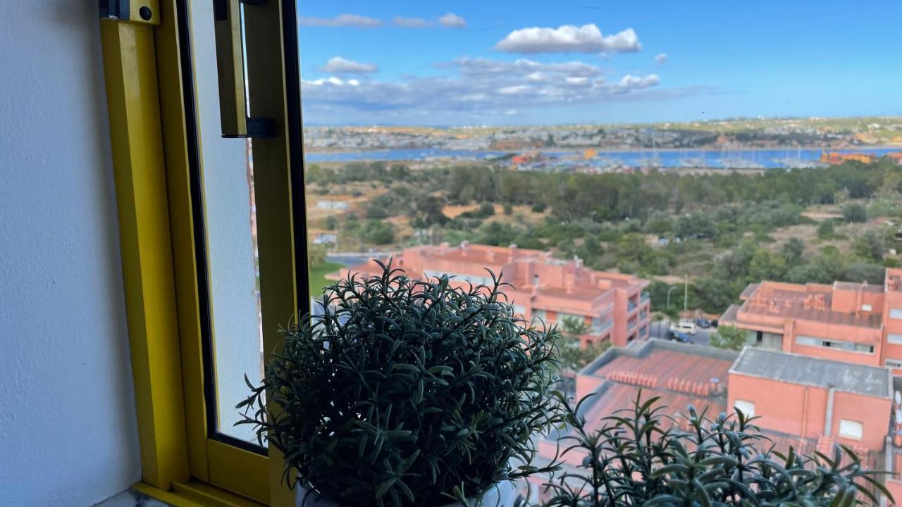 No More Snow, 300 M From The Beach, King Size Bed, Fast Wi-Fi Portimao Luaran gambar